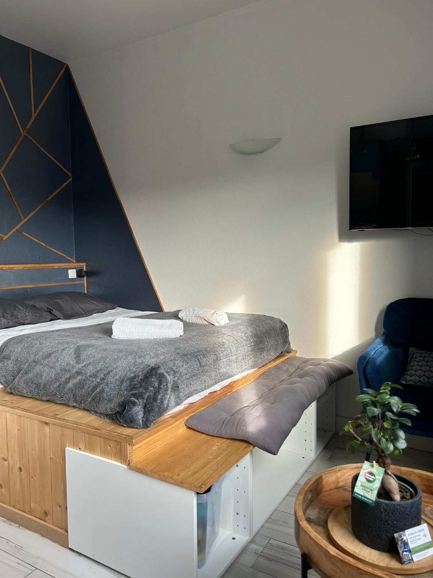 Superbe Studio Cosy Et Atypique 3 Etoiles 蒙贝利亚尔 外观 照片
